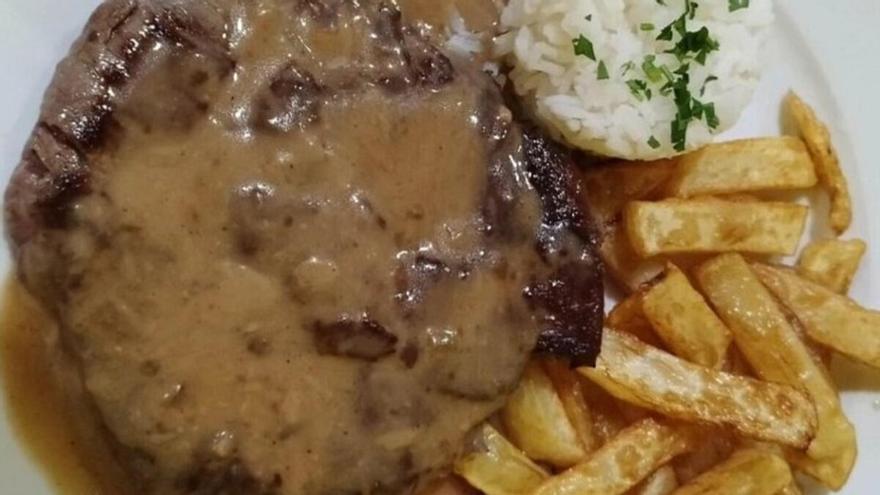 El antiguo granero de Gran Canaria convertido en restaurante donde disfrutar de carnes a la brasa y cocina canaria