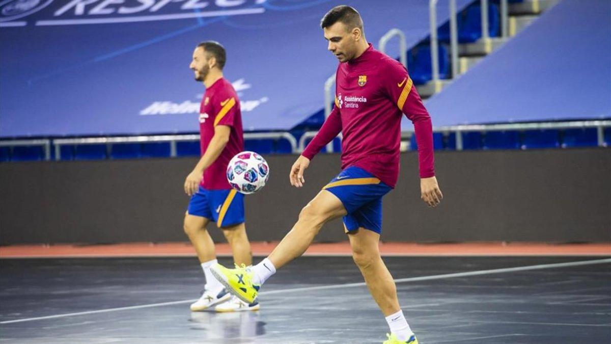 Los azulgranas Sergio Lozano y Adolfo Fernández citados con la selección