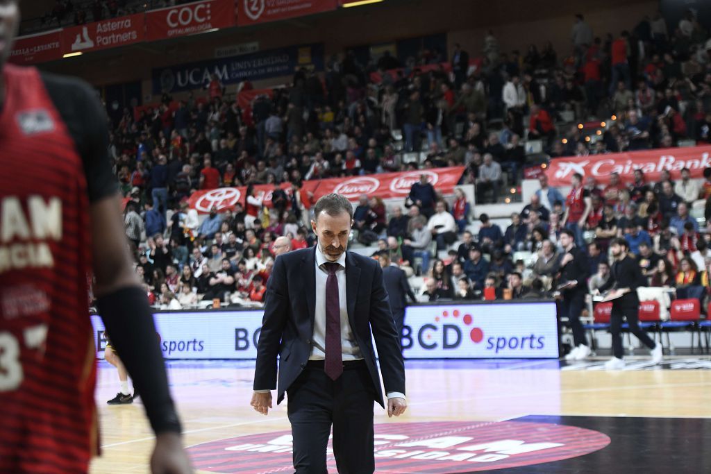 Todas las imágenes del partido del UCAM Murcia contra el Bàsquet Girona