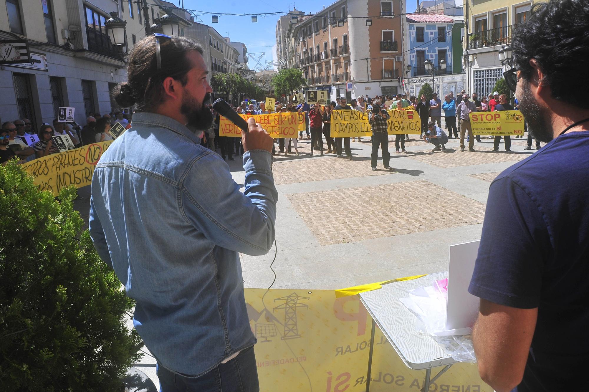 Manifestación contra las plantas solares en Elda