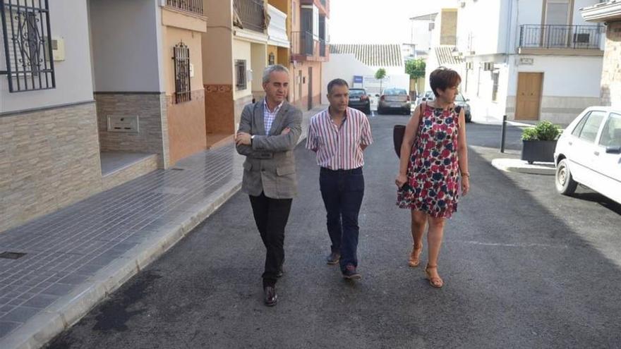 La Diputación concluye la mejora de acerados de la calle Doctor Marañón