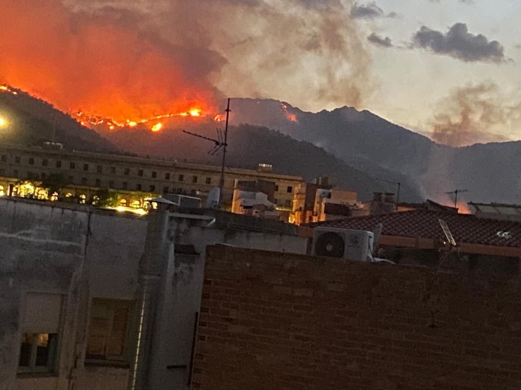 L'incendi entre Portbou i Colera