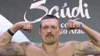 El "gandiense" Usyk, campeón del peso pesado tras derrotar a Fury