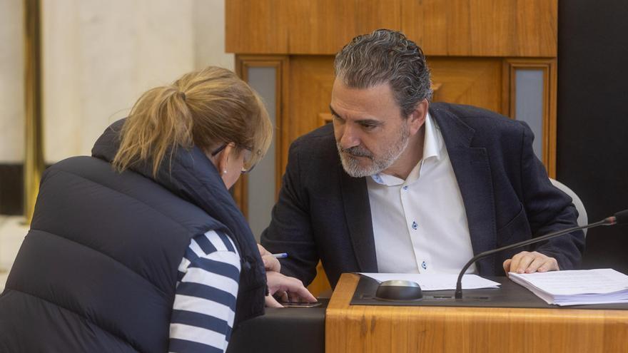 El PP y el PSPV chocan por el retraso del presupuesto y la paralización de la actividad en la Diputación de Alicante