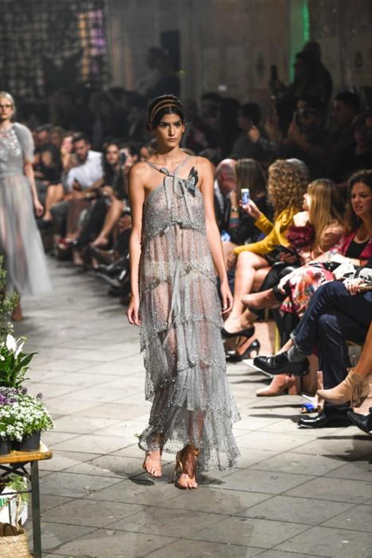 DESFILE MODA. MARCO & MARIA FASHION SHOW