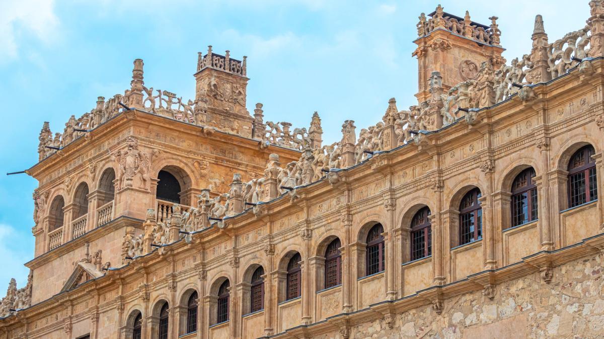 Un imponente palacio salamantino capaz de dejarte con la boca abierta.
