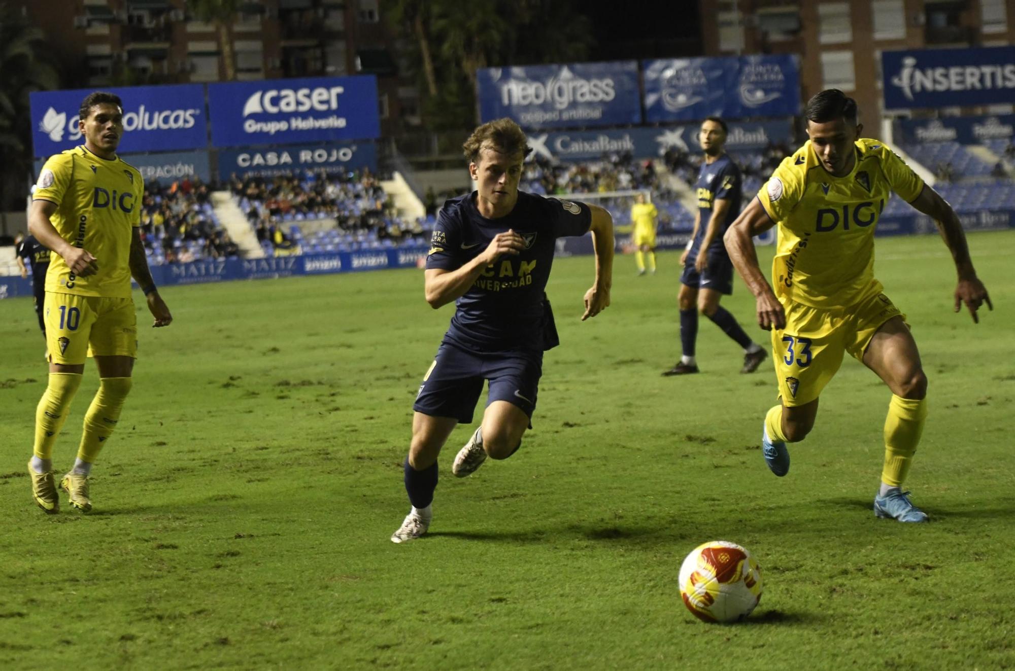 Imágenes del partido de la Copa del Rey UCAM Murcia - Cádiz