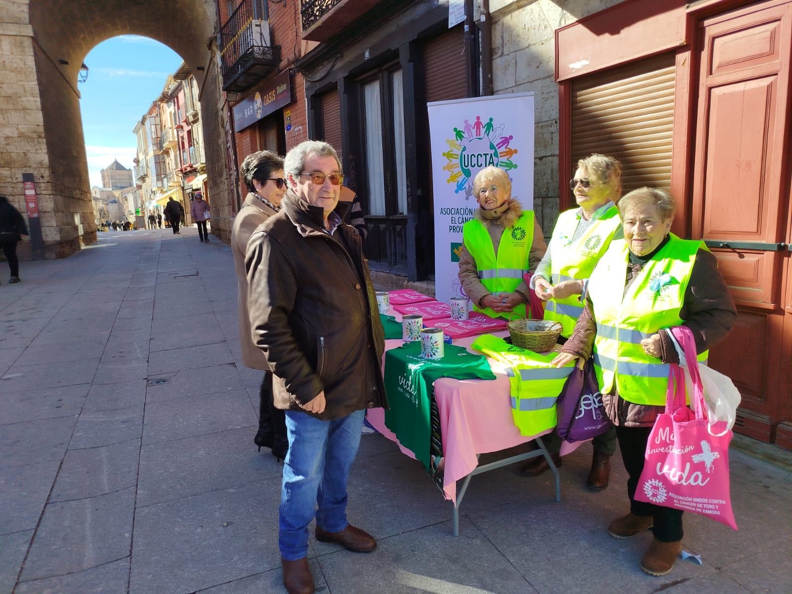 GALERÍA | UCCTA sale a las calles por el Día Mundial del Cáncer