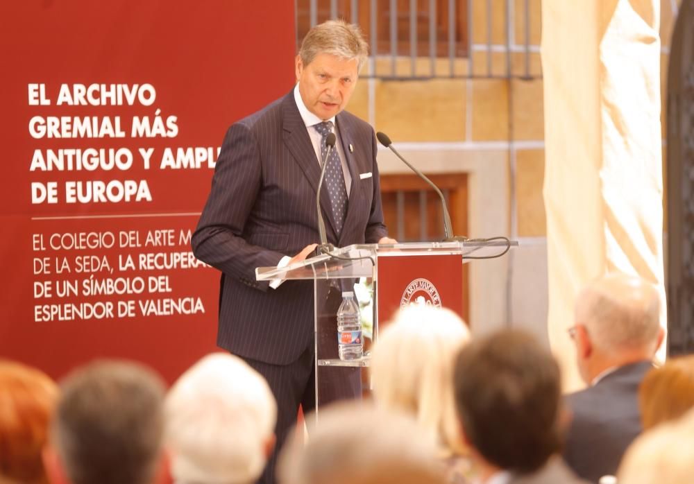 Actos de reapertura del Colegio del Arte Mayor de la Seda.