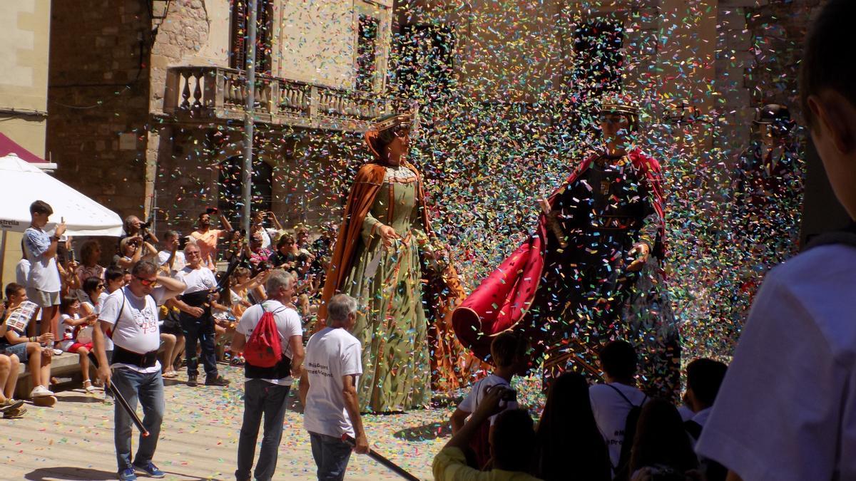 Els gegants Isabel i Ferran, el 2019, en la celebració dels 75 anys de la seva estrena