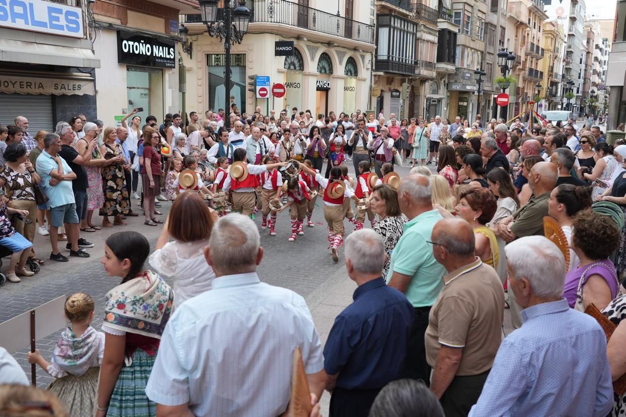 Castelló recibe con honores al Santísimo en la procesión del Corpus Christi