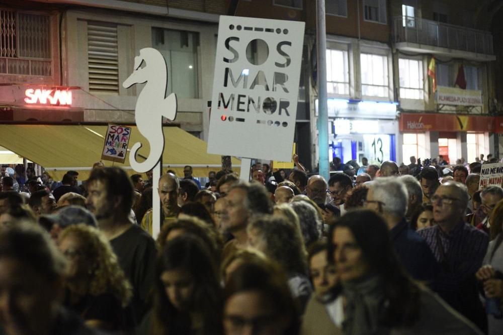 Manifestación en Cartagena: 55.000 personas claman por el Mar Menor (II)