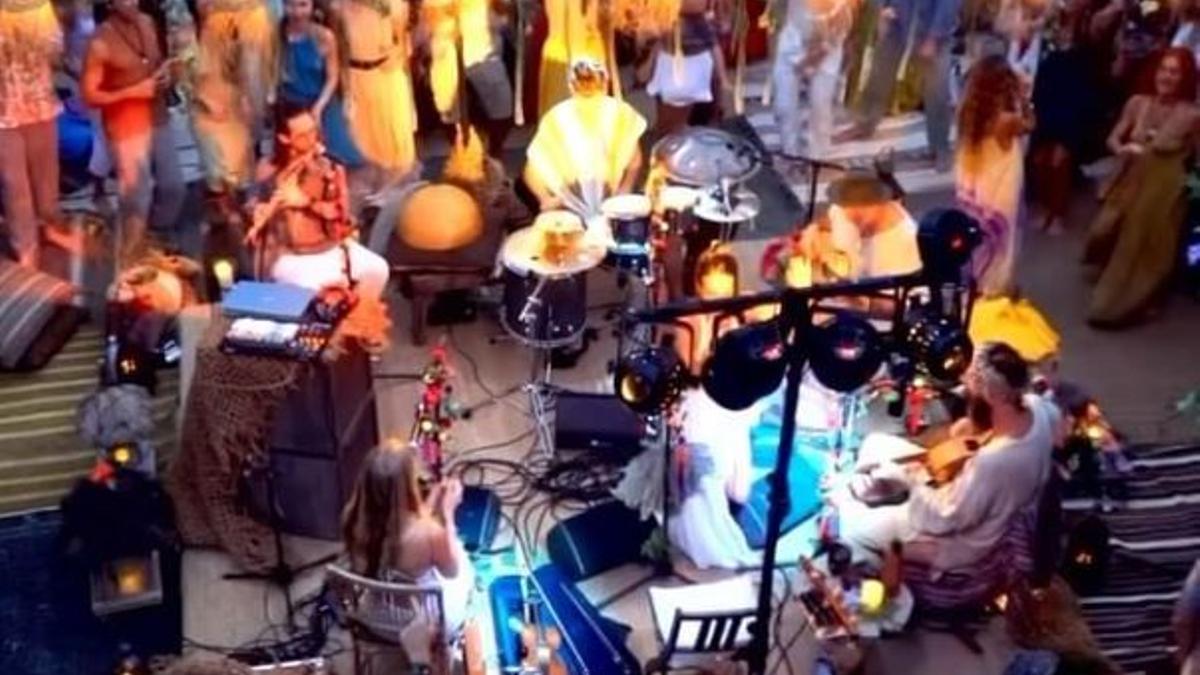 Imagen de una fiesta celebrada en Garden of Light.