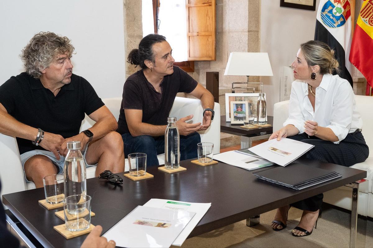 Reunión de María Guardiola con los creadores del festival esta mañana