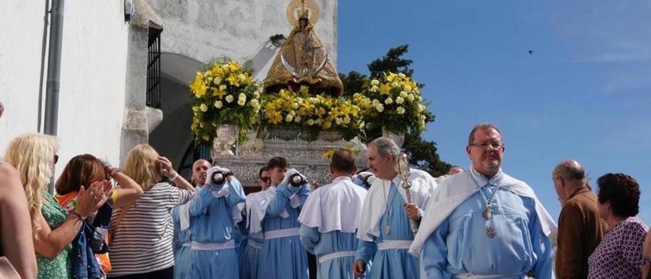 Joaquín Floriano en primer término, en la procesión de bajada de este año.