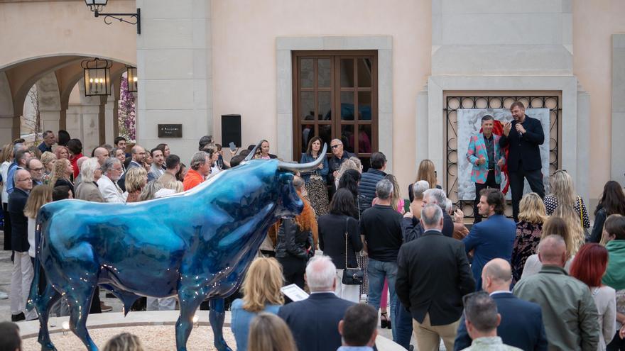 Cap Vermell Grand Hotel culmina en Mallorca su colección de arte con &#039;Toro del mar&#039;