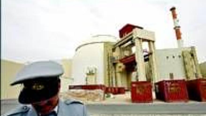 Irán empieza la cuenta atrás para activar su primera central nuclear