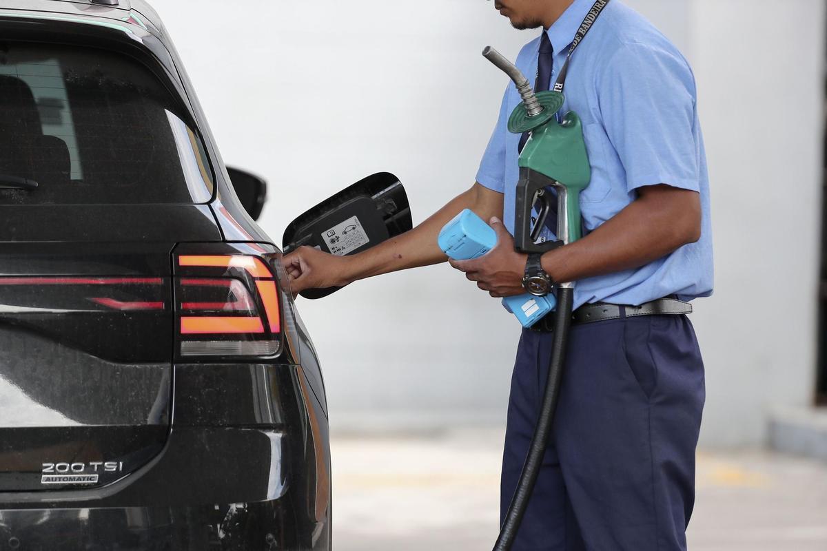 Competència vigila i està «molt pendent» de si les gasolineres estan apujant preus Competència vigila i està «molt pendent» de si les gasolineres estan apujant preus