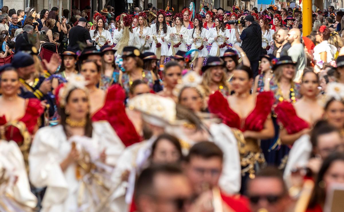 Las mejores imágenes de la triunfal Entrada Cristiana de Elda