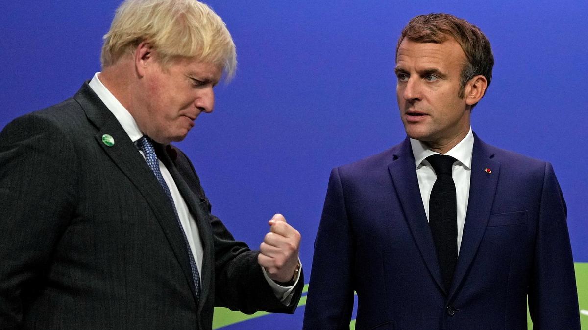 Boris Johnson y Emmanuel Macron.