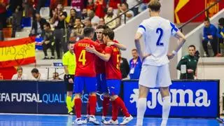 España arranca el camino hacia el Mundial con una victoria trabajada ante Finlandia