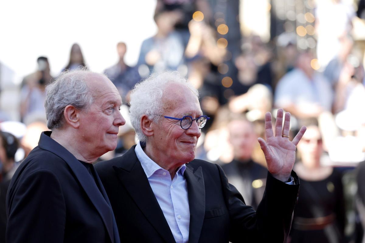 CANNES (France), 23/05/2025.- Luc Dardenne (L) and director Jean-Pierre Dardenne after the premiere of 'Jeunes Meres (The Young Mother's Home)' during the 78th annual Cannes Film Festival, in Cannes, France, 23 May 2025. The film festival runs from 13 to 24 May 2025. (Cine, Francia) EFE/EPA/GUILLAUME HORCAJUELO