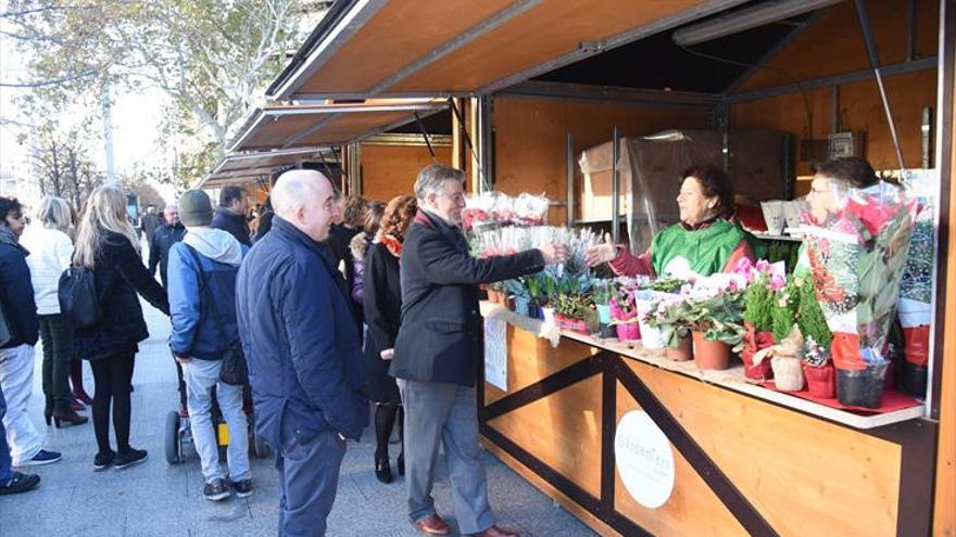 Atades inaugura su rastrillo navideño