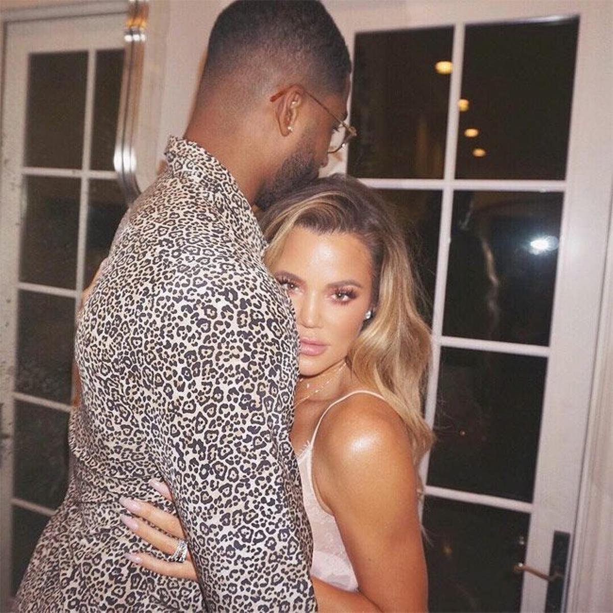 Khloé Kardashian abraza a Tristan Thompson