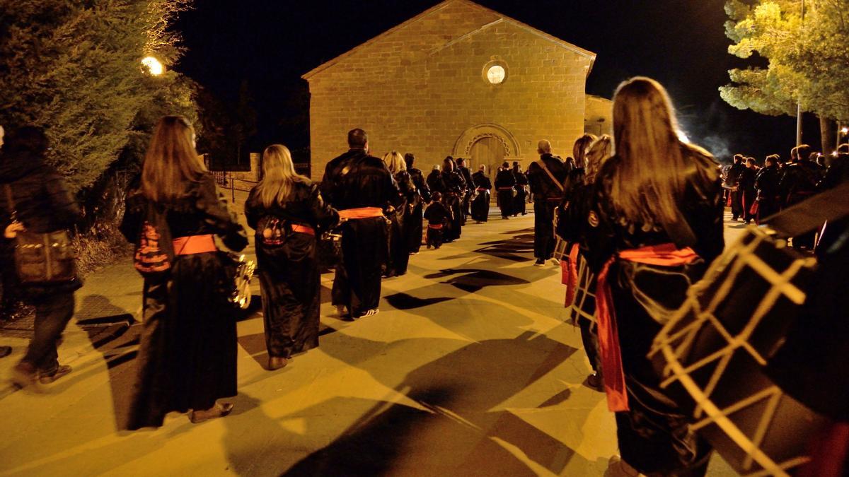 Destaca su procesión de las Antorchas.