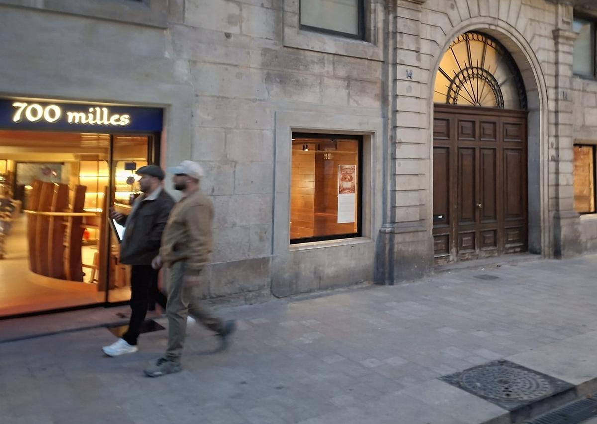 La Rambla construction impact - Impact of construction on La Rambla businesses, featuring the closure of Amaya and openi