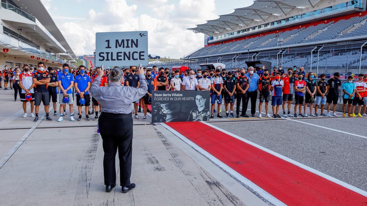 Los pilotos en el homenaje a Dean Berta Viñales en el circuito de Austin.