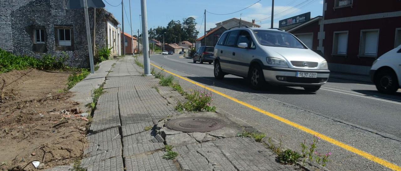 Inicio d ela sobras para la senda entre Corón y Vilagarcía.