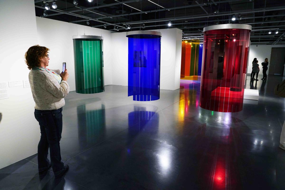 Exposición temporal 'Cruz-Diez. El color en movimiento', en el Centre Pompidou Málaga.