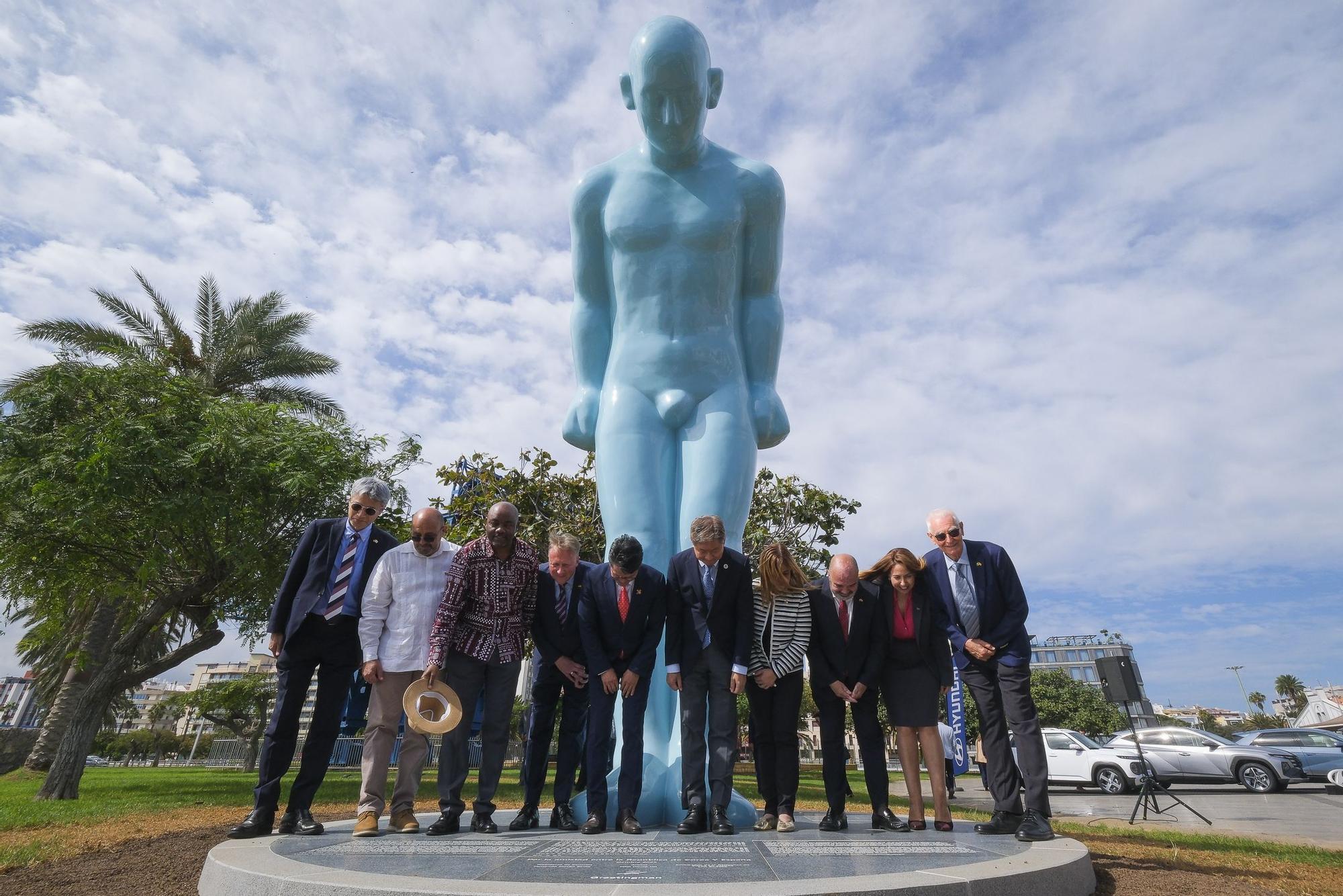 Inauguración del 'Greetingman'