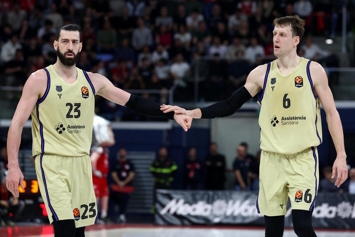 Shengeila y Vesely, en el encuentro ante el Armani Milán, donde ambos rayaron por encima del resto