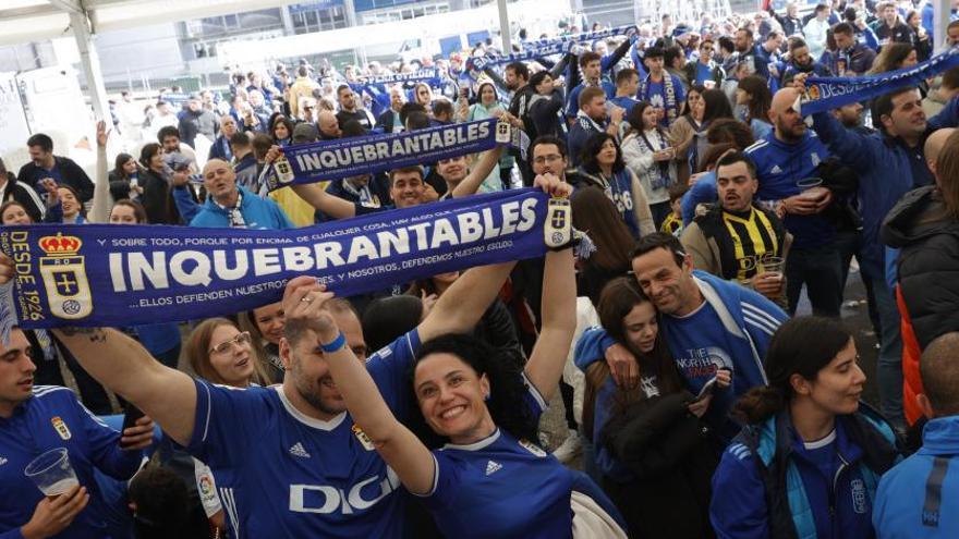 Los aficionados azules, durante la celebración del aniversario. | Miki López