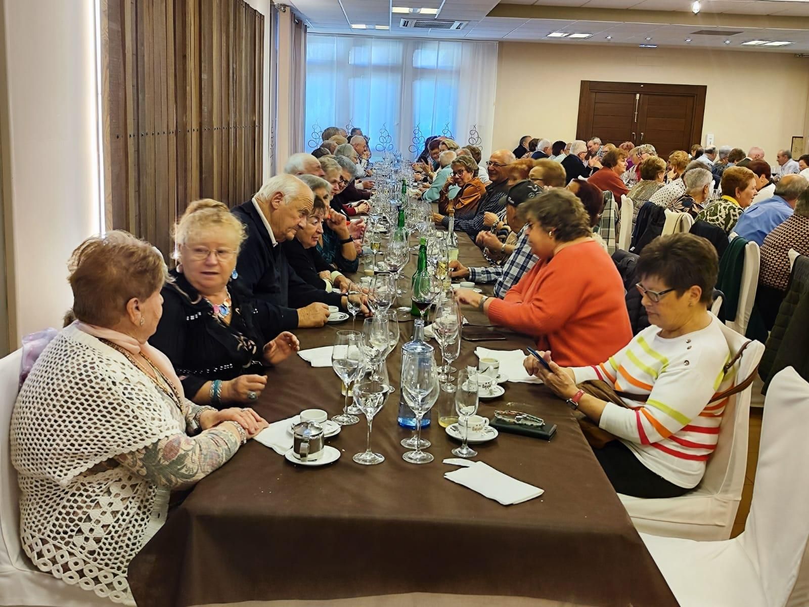 Villaviciosa ya tiene "Abuelos del año": así fue la jornada de la tercera edad