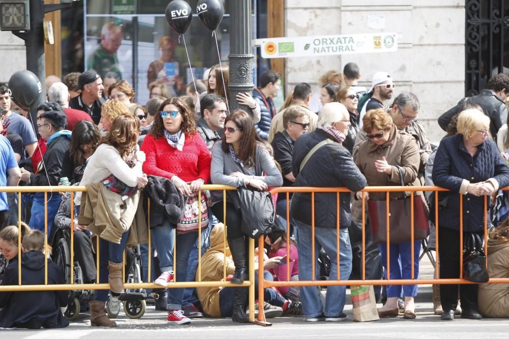 Búscate en la mascletà del 18 de marzo