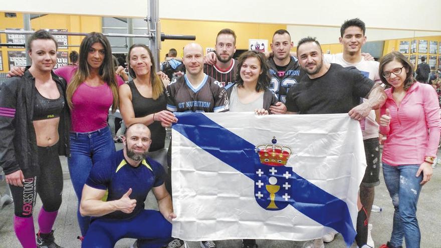 Triunfo de siete deportistas de Curtis en el campeonato de Powerlifting