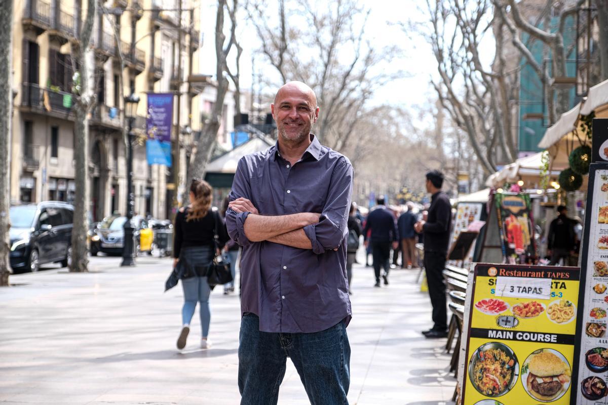 José Mansilla, antropòleg urbà: «Per evitar els baixos salaris del turisme cal reforçar els sindicats als hotels»