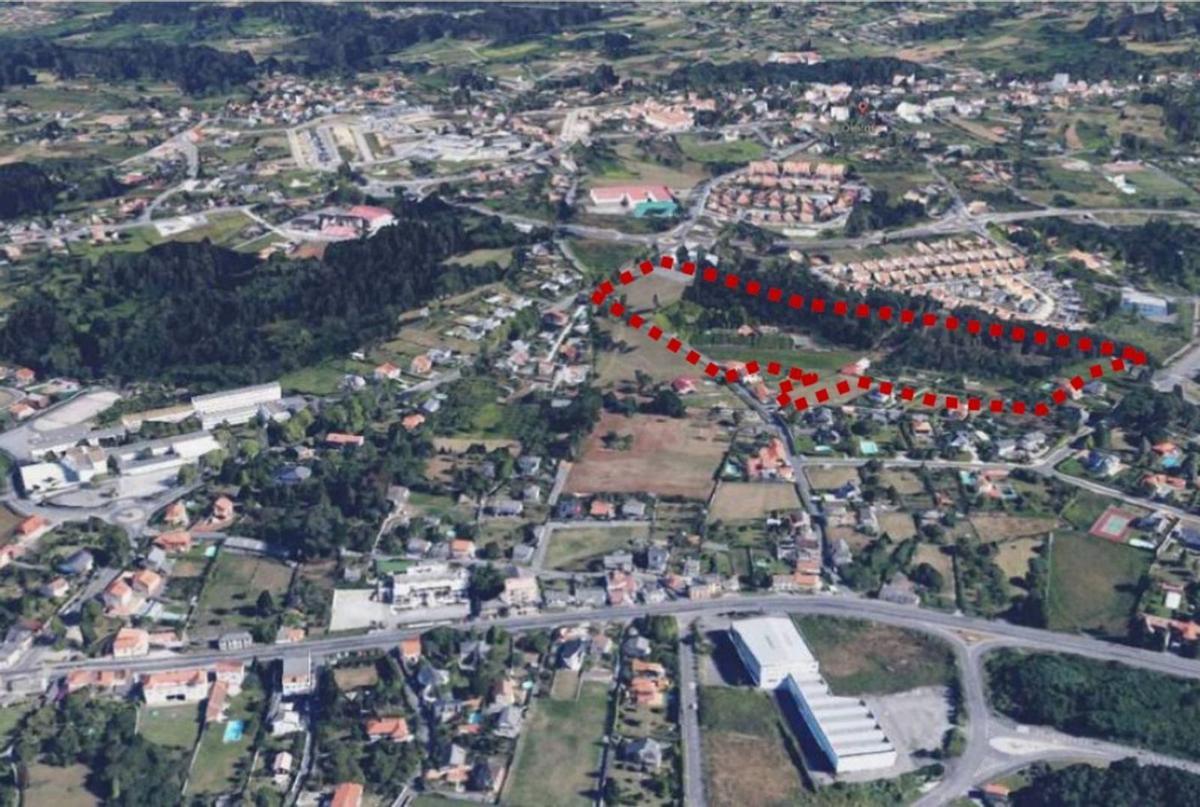 Superficie del ámbito SUND-19 en O Carballo que prevén desarrollar propietarios con un plan parcial. | //L. O.