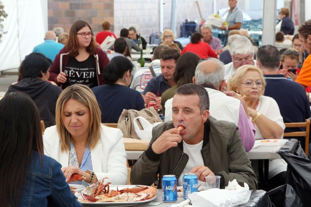 Miles de vigueses disfrutan en el Náutico de la fiesta gastronómica.