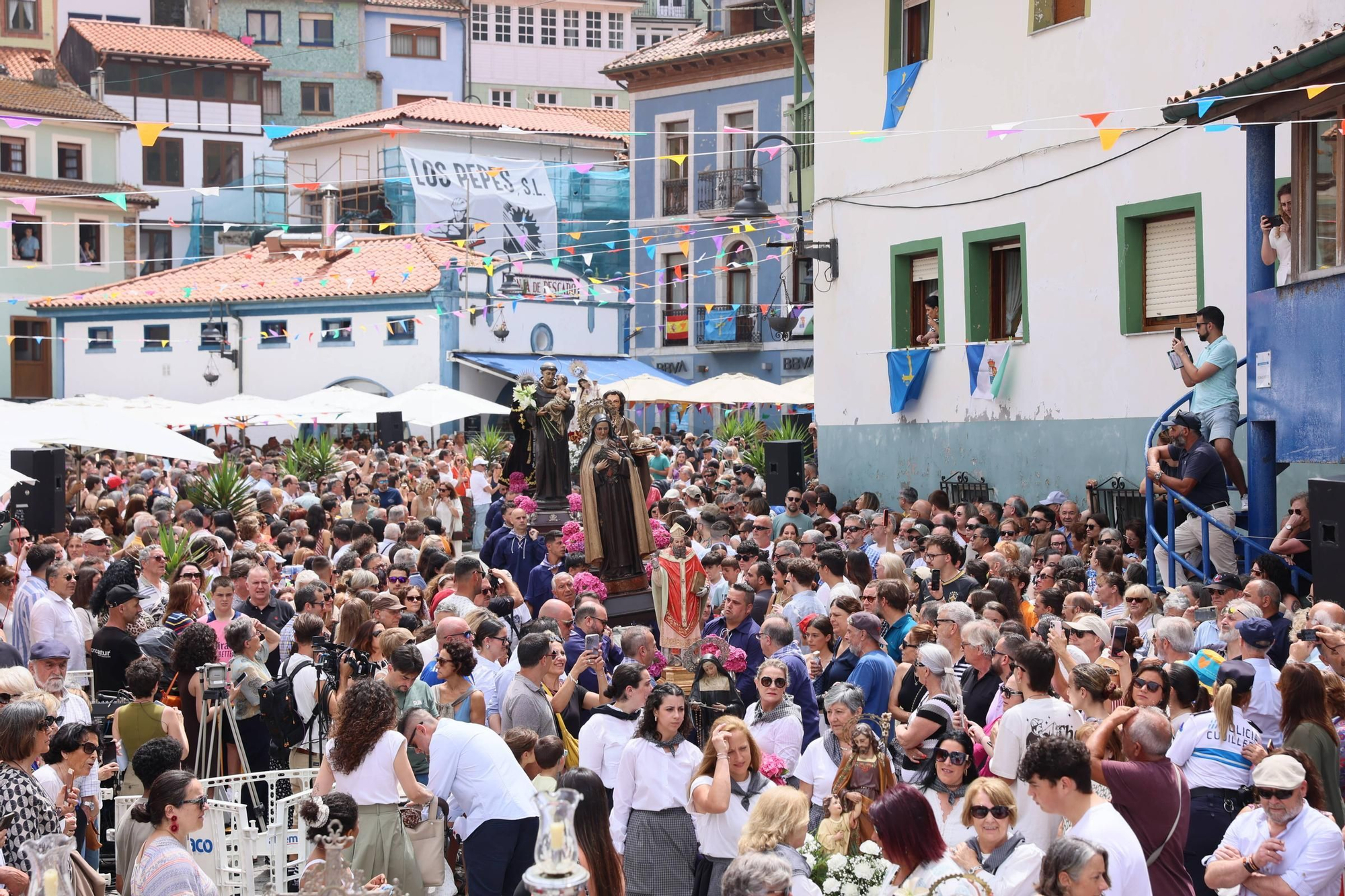 EN IMÁGENES: así fue el día de L'Amuravela en Cudillero