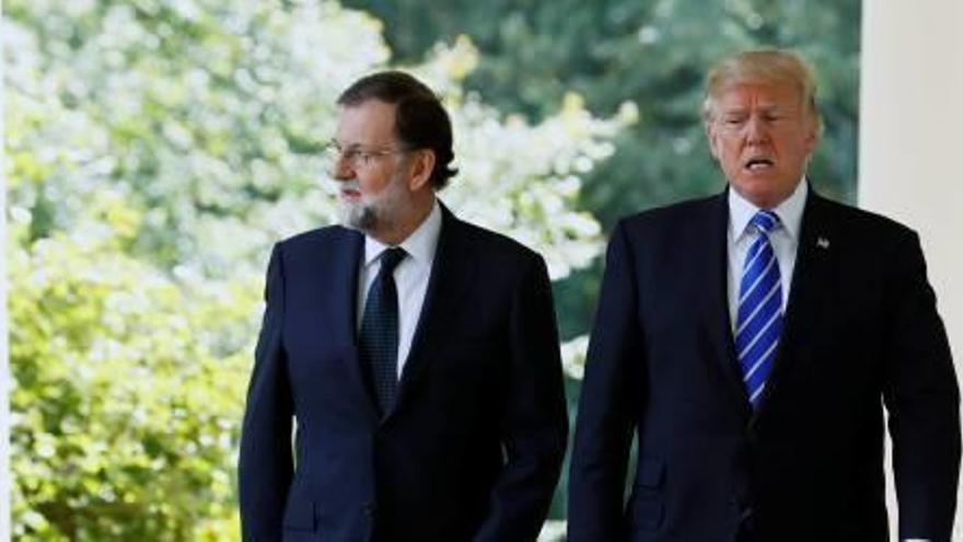 Rajoy i Trump, instants abans de la roda de premsa conjunta a la Casa Blanca.