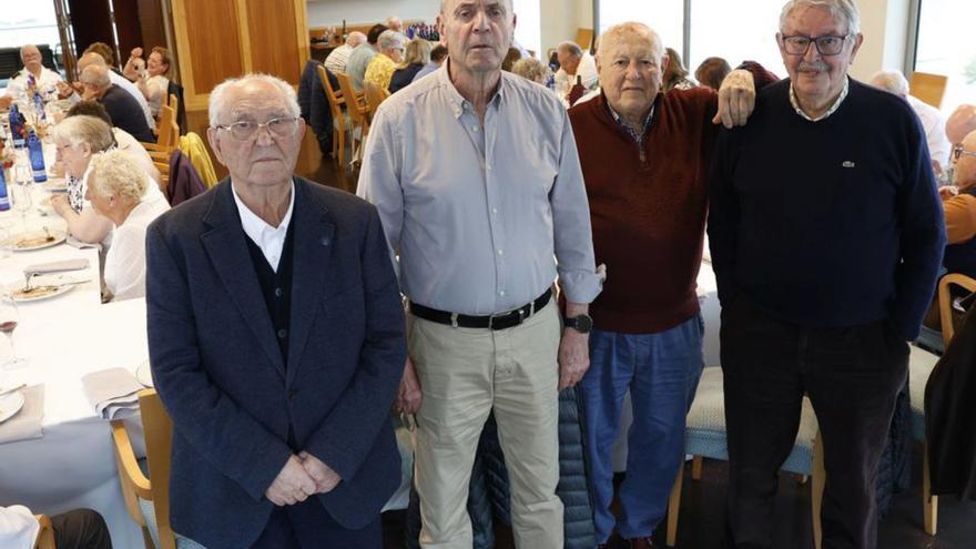 Lepanto homenajea a cuatro quintos de la Armada de 1960