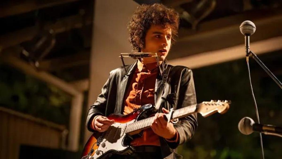 Timothée Chalamet como Bob Dylan en el biopic de James Mangold.