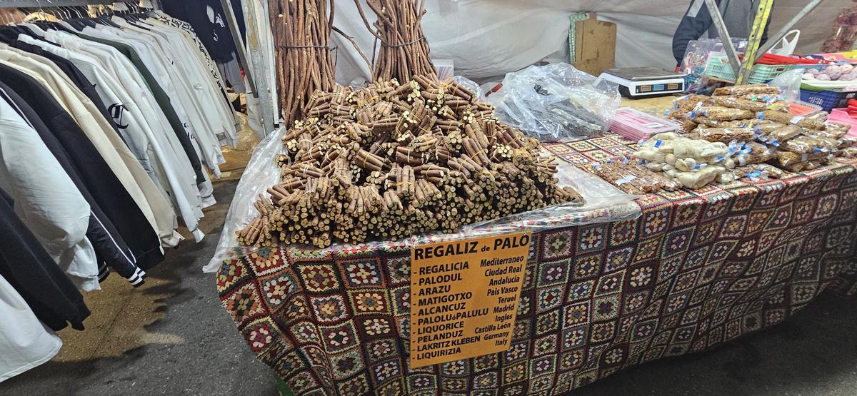 Así es el mercado de Reyes Magos en las noches del Cabanyal Así es el mercado de Reyes Magos en las noches del Cabanyal
