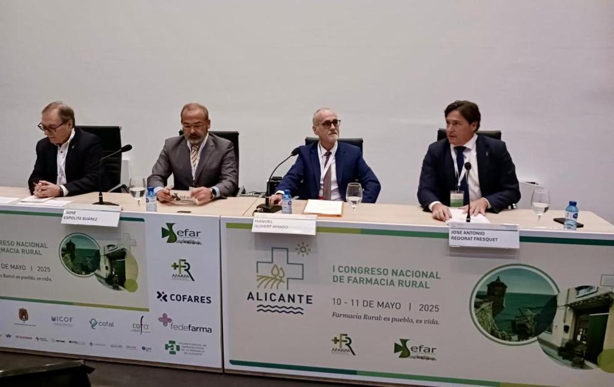 Algunos de los ponentes durante el congreso en Alicante