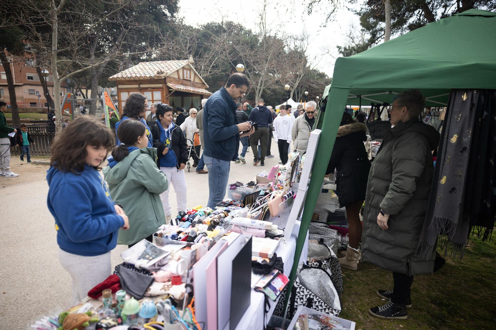 En imágenes | Los zaragozanos no fallan a su cita en el Tío Jorge por la Cincomarzada