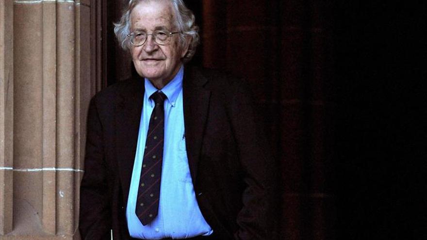 El lingüista Noam Chomsky, premio BBVA de Humanidades